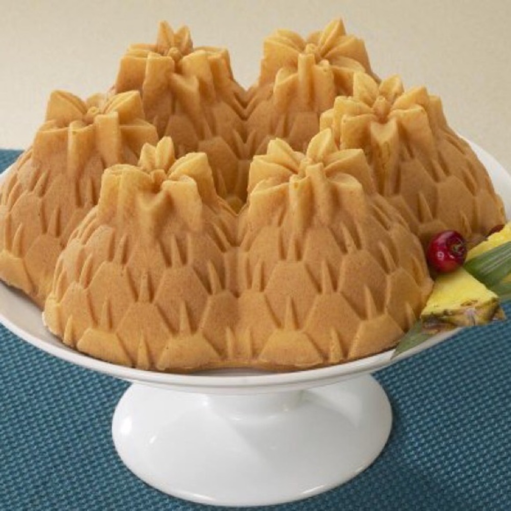 Nordic Ware Pineapple “aloha” Bundt Pan